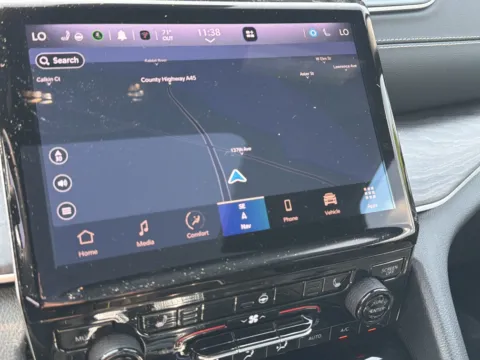 More photos of 2024 Jeep Grand Cherokee 4xe LIMI at Twins Chrysler Dodge Jeep Ram, MI