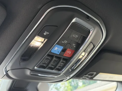 More photos of 2024 Jeep Grand Cherokee 4xe LIMI at Twins Chrysler Dodge Jeep Ram, MI