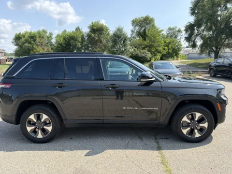 More photos of 2024 Jeep Grand Cherokee 4xe LIMI at Twins Chrysler Dodge Jeep Ram, MI