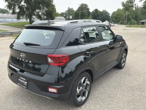 More photos of 2023 Hyundai Venue SEL at Twins Chrysler Dodge Jeep Ram, MI