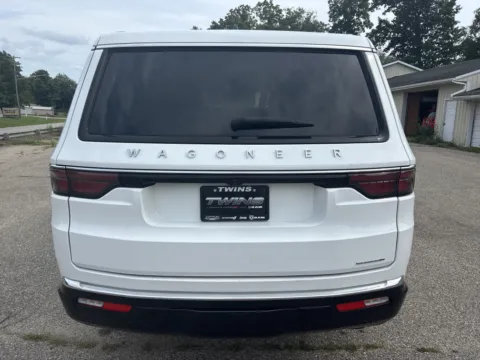 More photos of 2024 Jeep Wagoneer Series II at Twins Chrysler Dodge Jeep Ram, MI