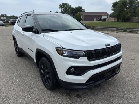 White 2023 Jeep Compass Altitude for sale in Wayland, MI