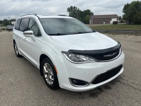 White 2019 Chrysler Pacifica Limited for sale in Wayland, MI