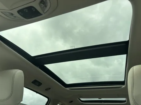 More photos of 2019 Chrysler Pacifica Limited at Twins Chrysler Dodge Jeep Ram, MI