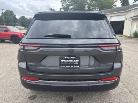 More photos of 2026 Jeep Grand Cherokee Laredo Altitude at Twins Chrysler Dodge Jeep Ram, MI
