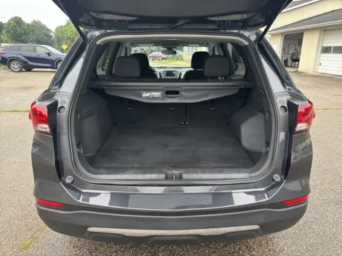 More photos of 2022 Chevrolet Equinox LT at Twins Chrysler Dodge Jeep Ram, MI