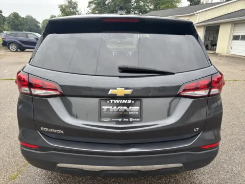 More photos of 2022 Chevrolet Equinox LT at Twins Chrysler Dodge Jeep Ram, MI