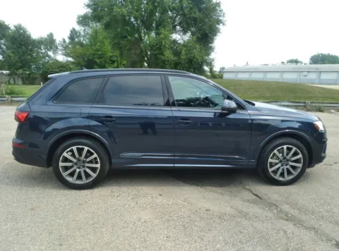 More photos of 2023 Audi Q7 Premium Plus at Twins Chrysler Dodge Jeep Ram, MI