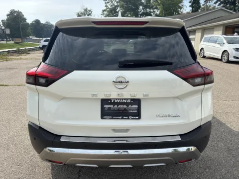 More photos of 2021 Nissan Rogue Platinum at Twins Chrysler Dodge Jeep Ram, MI