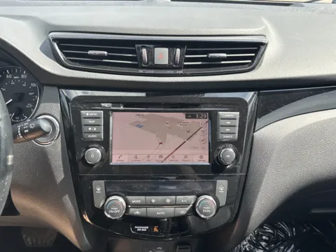 More photos of 2021 Nissan Rogue Sport SL at Twins Chrysler Dodge Jeep Ram, MI