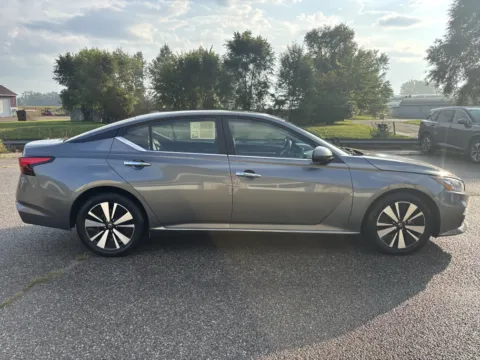 Photos of 2022 Nissan Altima 2.5 SV for sale in Wayland, MI at Twins Chrysler Dodge Jeep Ram