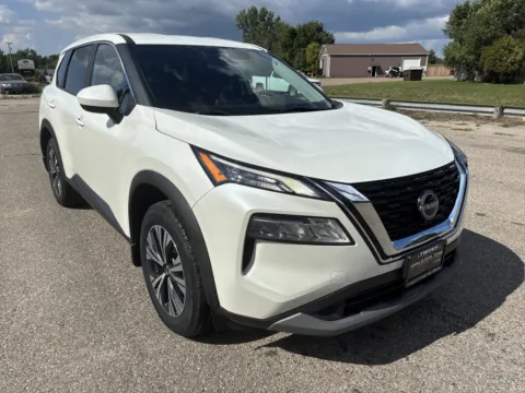 White 2023 Nissan Rogue SV for sale in Wayland, MI