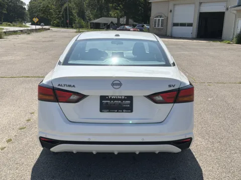 More photos of 2024 Nissan Altima 2.5 SV at Twins Chrysler Dodge Jeep Ram, MI