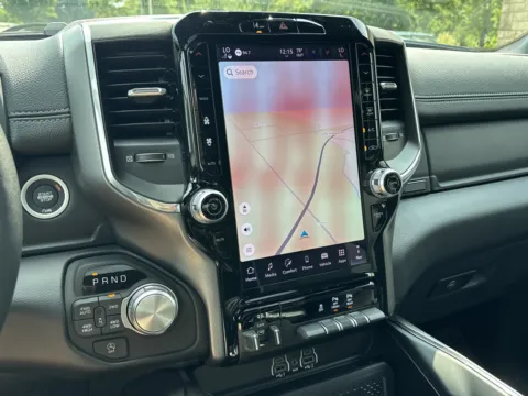 More photos of 2027 Ram 1500 Laramie at Twins Chrysler Dodge Jeep Ram, MI