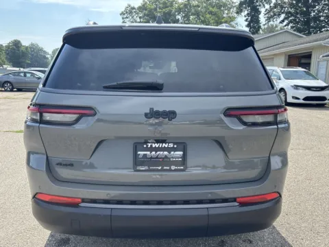 More photos of 2027 Jeep Grand Cherokee L Limited at Twins Chrysler Dodge Jeep Ram, MI