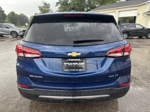 More photos of 2022 Chevrolet Equinox LT at Twins Chrysler Dodge Jeep Ram, MI
