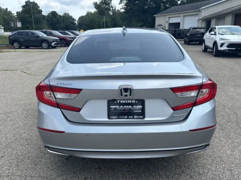More photos of 2022 Honda Accord Hybrid EX-L at Twins Chrysler Dodge Jeep Ram, MI