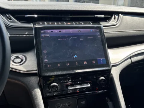 More photos of 2024 Jeep Grand Cherokee Limited at Twins Chrysler Dodge Jeep Ram, MI