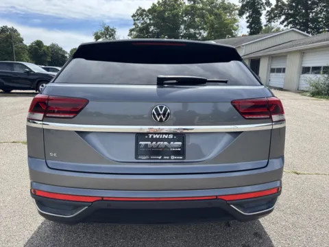 More photos of 2023 Volkswagen Atlas Cross Sport 2.0T SE w/Technology at Twins Chrysler Dodge Jeep Ram, MI