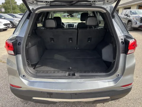 More photos of 2023 Chevrolet Equinox Premier at Twins Chrysler Dodge Jeep Ram, MI