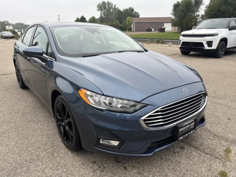 Blue 2019 Ford Fusion SE for sale in Wayland, MI