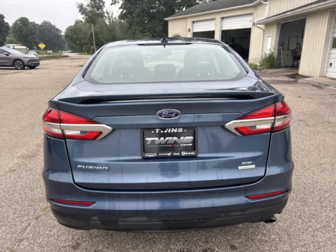 More photos of 2019 Ford Fusion SE at Twins Chrysler Dodge Jeep Ram, MI