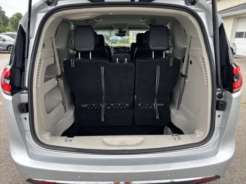 More photos of 2023 Chrysler Pacifica Touring L at Twins Chrysler Dodge Jeep Ram, MI