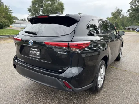 Another view of 2022 Toyota Highlander Hybrid LE for sale in Wayland, MI at Twins Chrysler Dodge Jeep Ram
