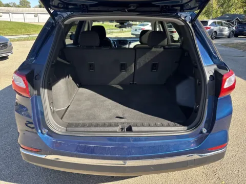 More photos of 2021 Chevrolet Equinox LT at Twins Chrysler Dodge Jeep Ram, MI