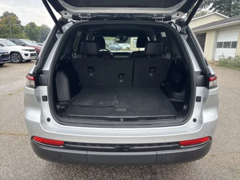 More photos of 2025 Jeep Grand Cherokee Altitude at Twins Chrysler Dodge Jeep Ram, MI