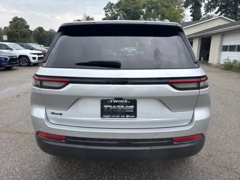 More photos of 2025 Jeep Grand Cherokee Altitude at Twins Chrysler Dodge Jeep Ram, MI