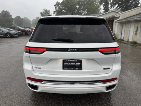 More photos of 2024 Jeep Grand Cherokee 4xe Overland at Twins Chrysler Dodge Jeep Ram, MI