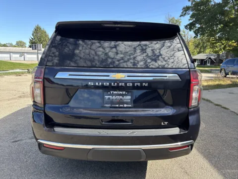 More photos of 2021 Chevrolet Suburban LT at Twins Chrysler Dodge Jeep Ram, MI