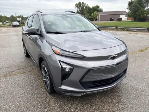 Gray 2023 Chevrolet Bolt EUV Premier for sale in Wayland, MI