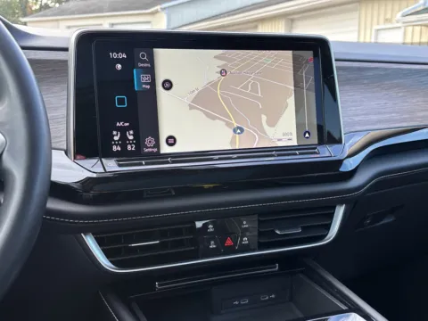 More photos of 2024 Volkswagen Atlas 2.0T SEL at Twins Chrysler Dodge Jeep Ram, MI