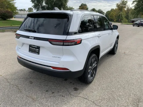 Another view of 2027 Jeep Grand Cherokee Limited for sale in Wayland, MI at Twins Chrysler Dodge Jeep Ram