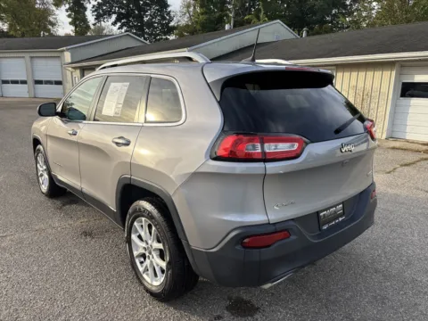 More photos of 2018 Jeep Cherokee Latitude Plus at Twins Chrysler Dodge Jeep Ram, MI