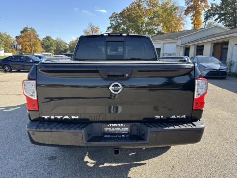 More photos of 2017 Nissan Titan SL at Twins Chrysler Dodge Jeep Ram, MI