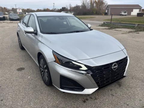 Silver 2023 Nissan Altima 2.5 SV for sale in Wayland, MI