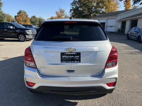 More photos of 2020 Chevrolet Trax LS at Twins Chrysler Dodge Jeep Ram, MI