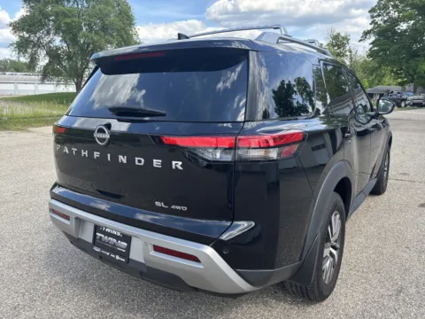More photos of 2023 Nissan Pathfinder SL at Twins Chrysler Dodge Jeep Ram, MI