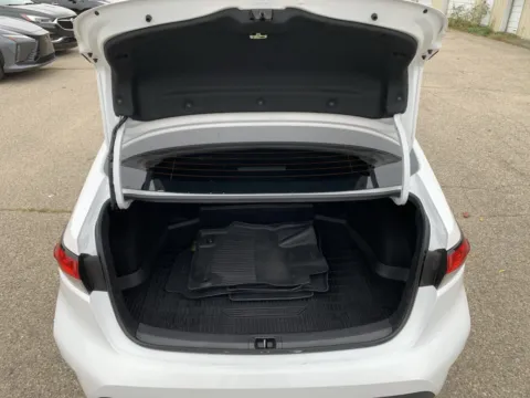 More photos of 2024 Toyota Corolla LE at Twins Chrysler Dodge Jeep Ram, MI
