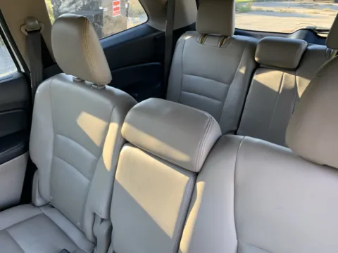 More photos of 2016 Honda Pilot LX at Twins Chrysler Dodge Jeep Ram, MI
