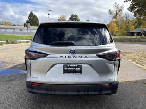 More photos of 2023 Toyota Sienna LE at Twins Chrysler Dodge Jeep Ram, MI