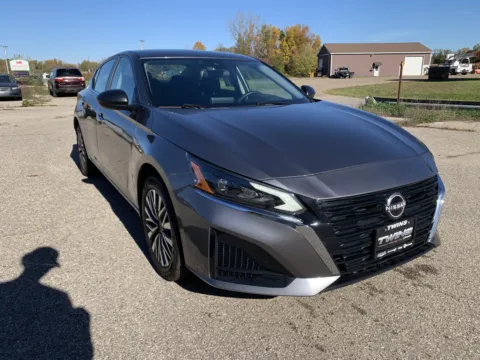 Gray 2024 Nissan Altima 2.5 SV for sale in Wayland, MI
