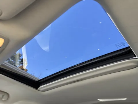 More photos of 2018 Nissan Armada SL at Twins Chrysler Dodge Jeep Ram, MI