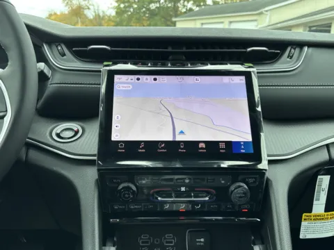 More photos of 2027 Jeep Grand Cherokee Laredo X at Twins Chrysler Dodge Jeep Ram, MI