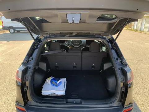 More photos of 2019 Jeep Cherokee Latitude at Twins Chrysler Dodge Jeep Ram, MI