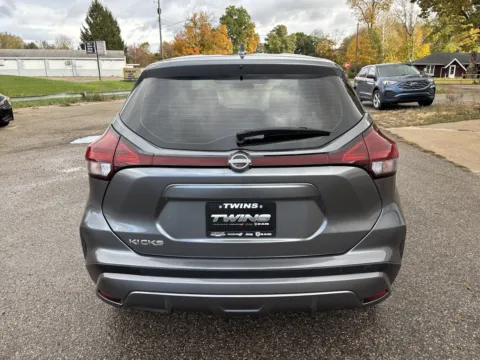 More photos of 2022 Nissan Kicks S at Twins Chrysler Dodge Jeep Ram, MI