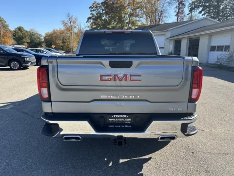 More photos of 2023 GMC Sierra 1500 SLE at Twins Chrysler Dodge Jeep Ram, MI